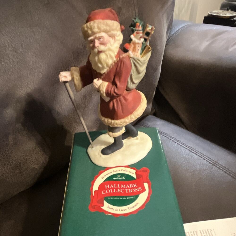 Hallmark Heirloom Santa “A Merrie Christmas” Santa Figurine 10in Boxed
